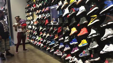 florida mall sneaker stores.